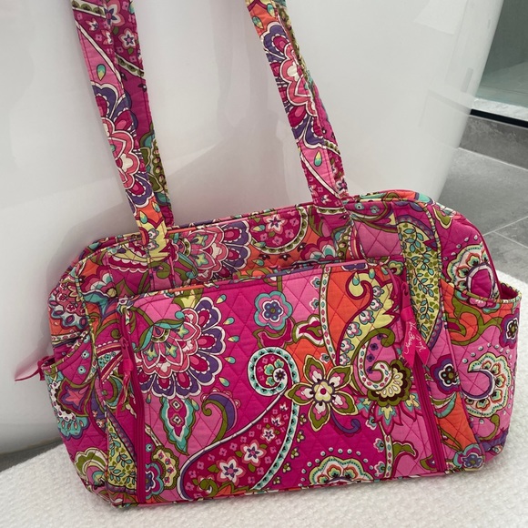 Almost new Vera Bradley : Pink paisley, diaper bag and changing mat - Picture 5 of 8